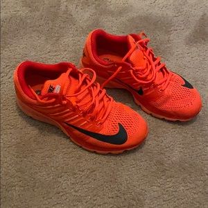 Nike Air Max (Atomic Red)